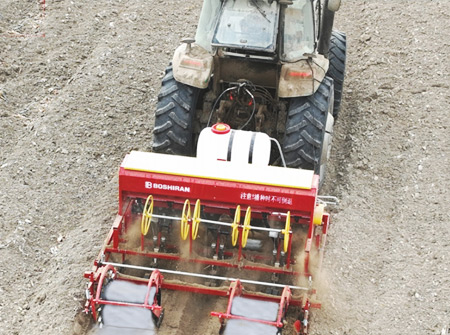 BG大游集团2MBJLS-6型多功能播种机